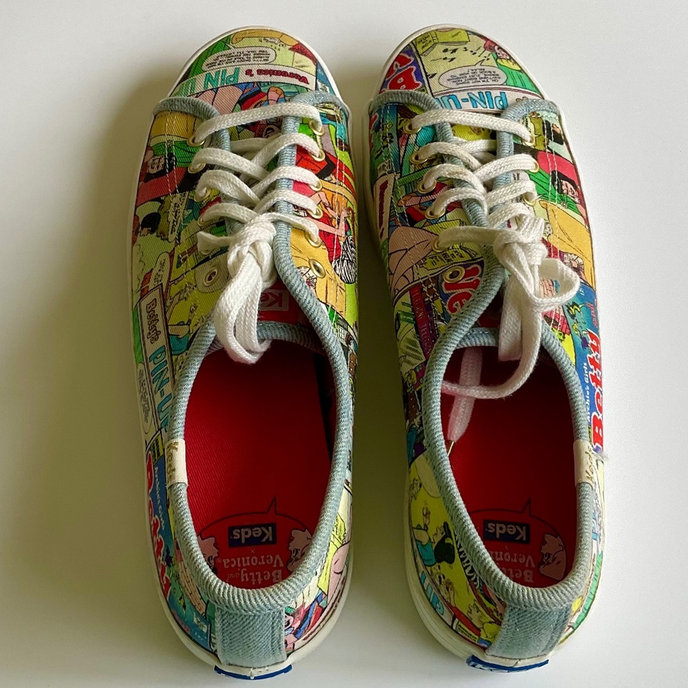 Keds × Betty & Veronica Archie Comics Strip Sneaker Size 9 - Picture 5 of 10